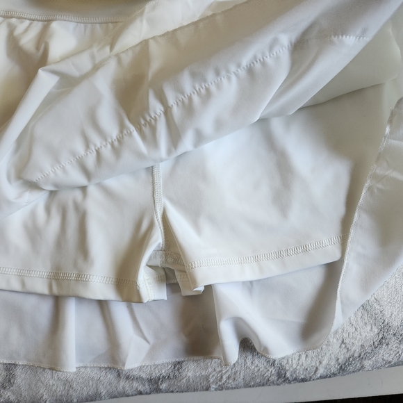 White Ruffled skorts - Picture 3 of 3